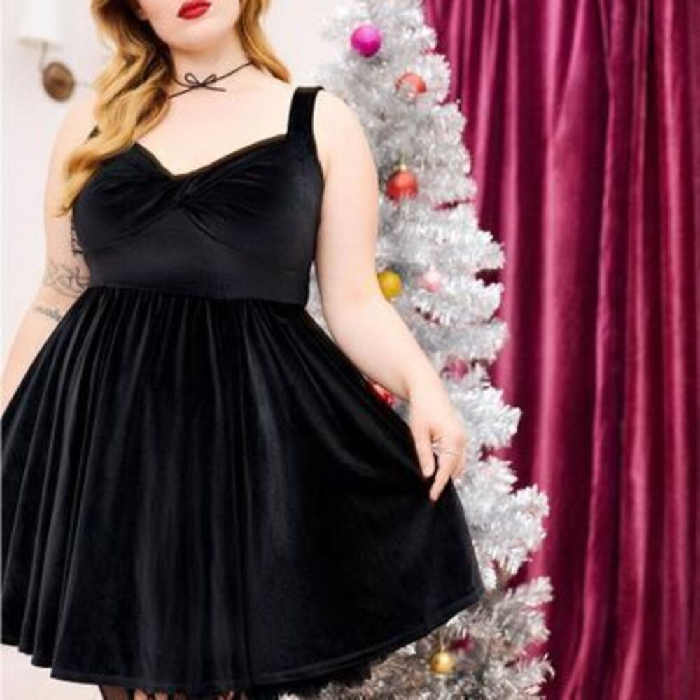 Retro Chic Twist Front Velour Swing Dress